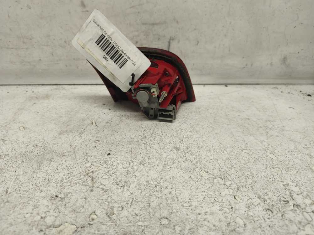 FEU ARRIERE DROIT AUDI A3 5PORTES 8/2008-2012 - Vue 2